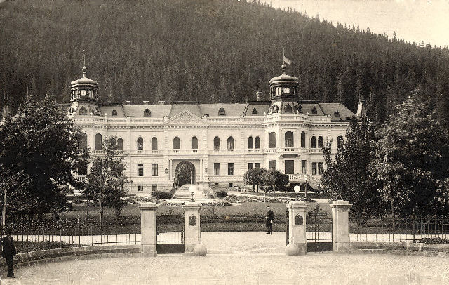 Когда-то здесь гуляла знать и проводили балы: что известно о дворце Гредлей, который называли "государство Сколе"