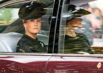 Герцогиня Софи послала сигнал Виктории Бекхэм в разгар семейной драмы