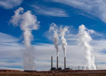 Китай та Індія скоротили вугільну енергетику, у США вона зростає разом з цінами