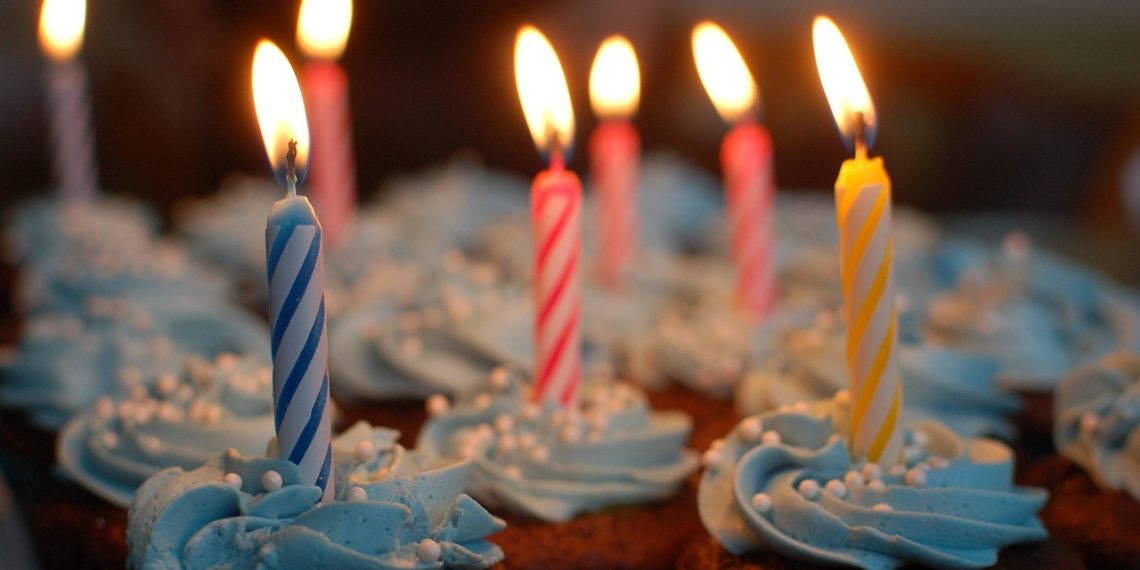 cupcakes, candles, candlelight, happy birthday, birthday candles, bithday celebration, bithday party, birthday cake, cake, party, celebrate, flame